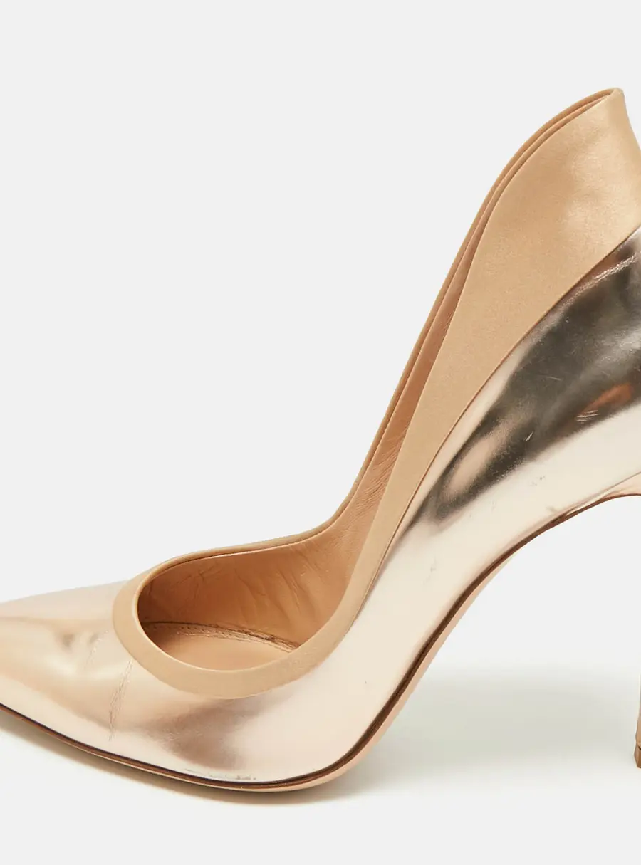 Gianvito Rossi Rose Gold/Beige Leather and Satin Pointed Toe Pumps Size 40