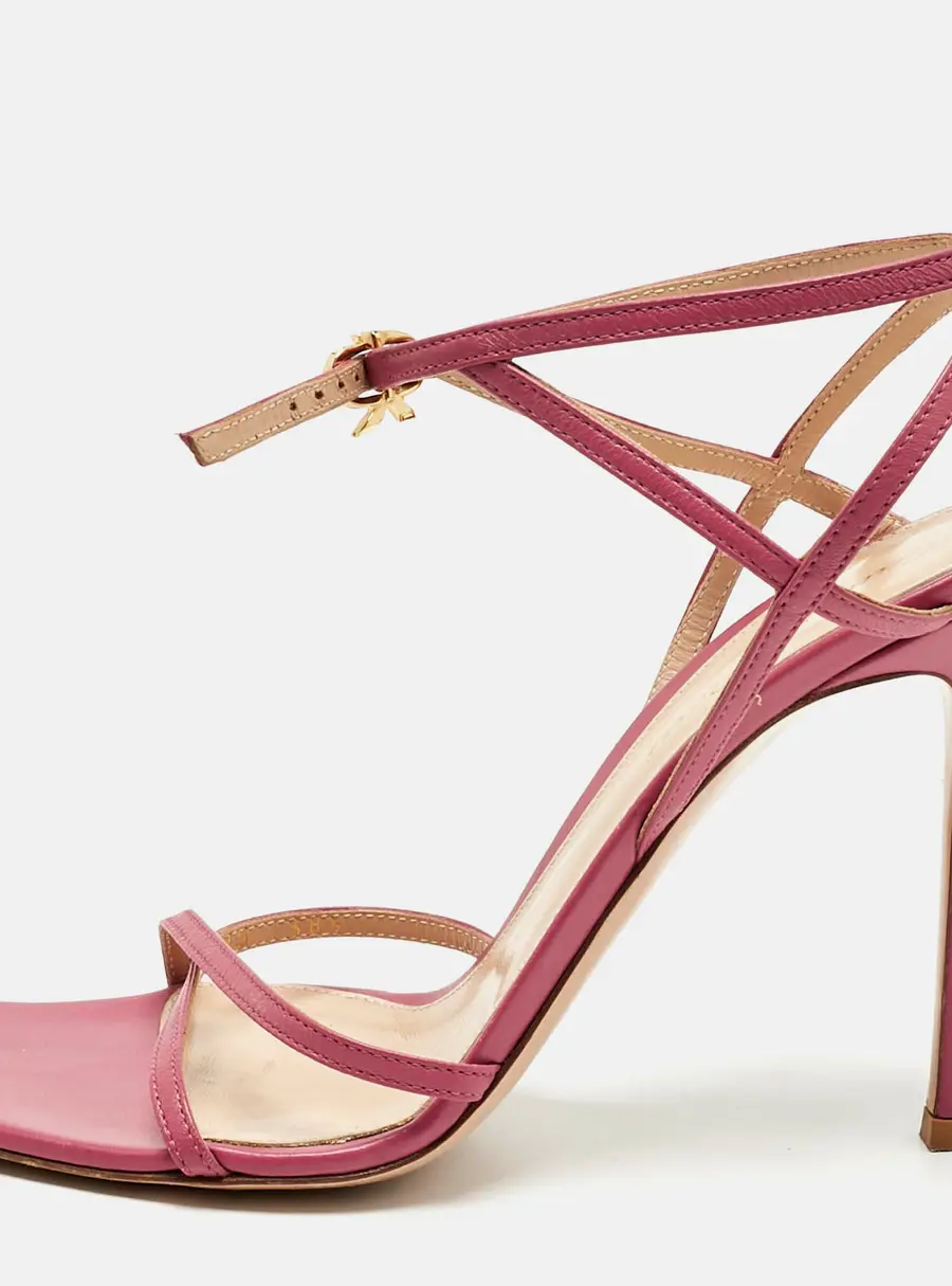 Gianvito Rossi Georgina Size 38.5 Pink Leather Ankle Strap Sandals