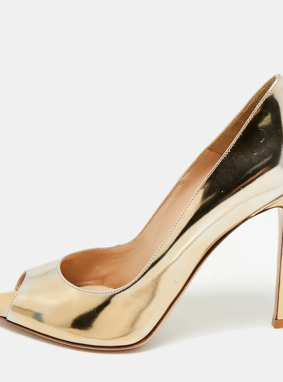 Gianvito Rossi Musa Size 41 Gold Leather Peep Toe Pumps