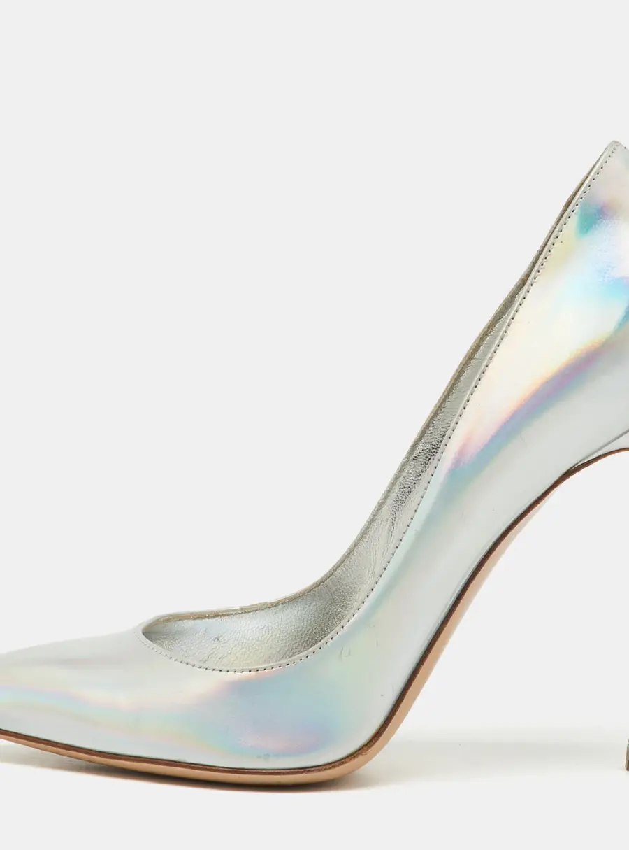 Gianvito Rossi Silver Holographic Leather Pointed Toe Pumps Size 36.5