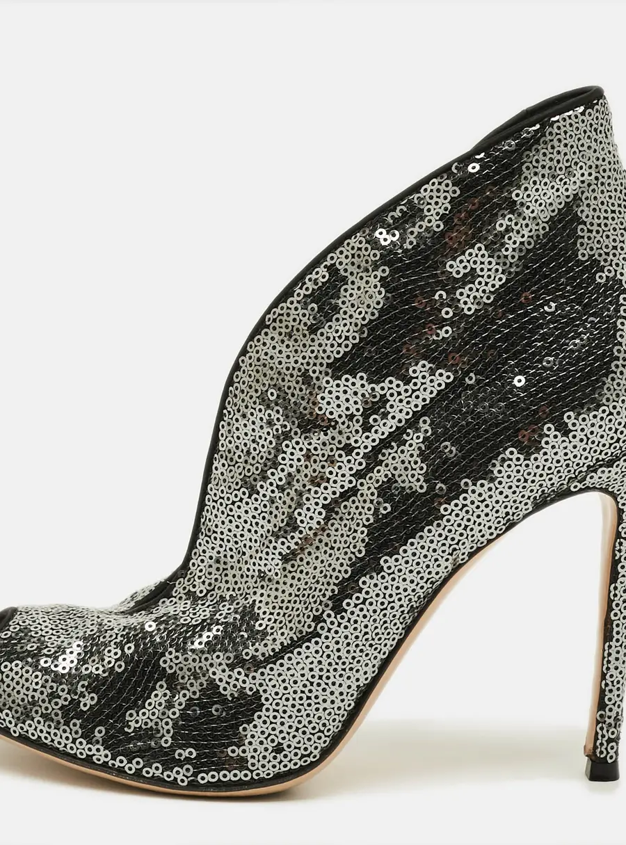 Gianvito Rossi Vamp Size 38.5 Silver/Black Sequins Booties