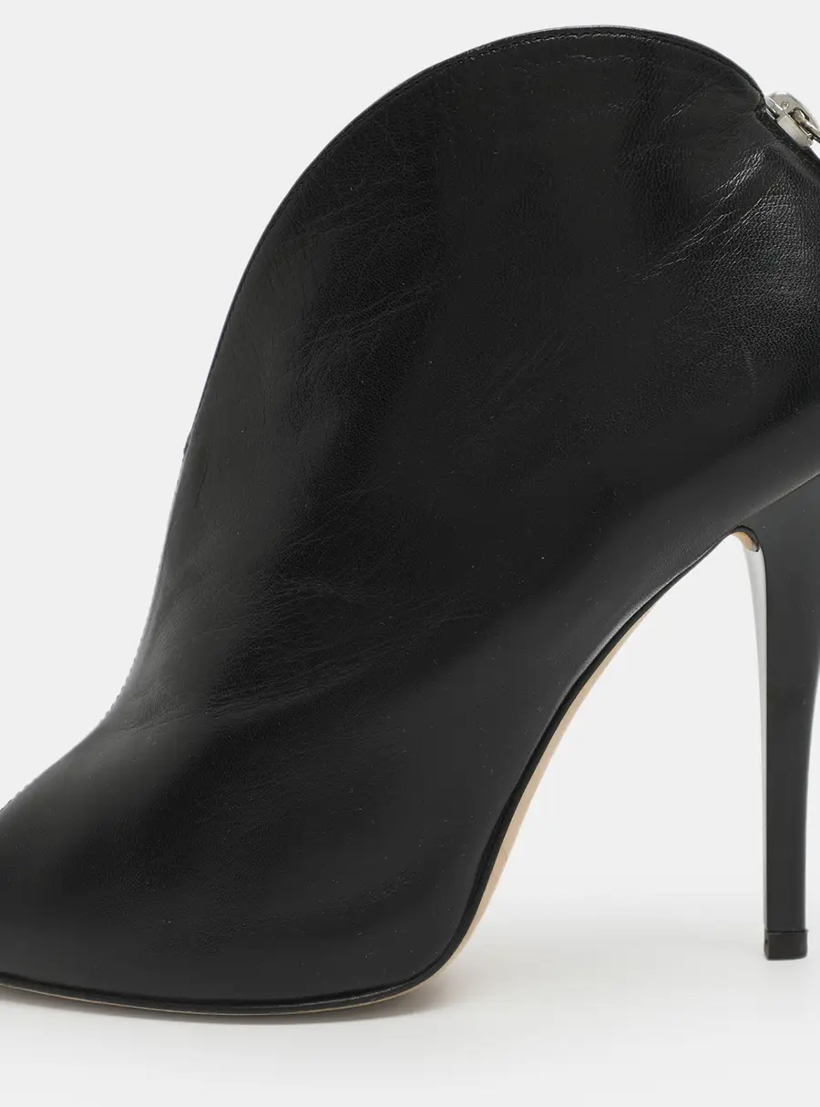 Gianvito Rossi Size 38.5 Black Leather Peep Toe Booties