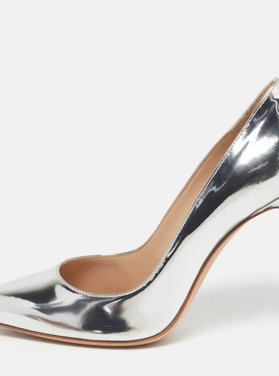 Gianvito Rossi Gianvito Size 37.5 Silver Leather Pumps