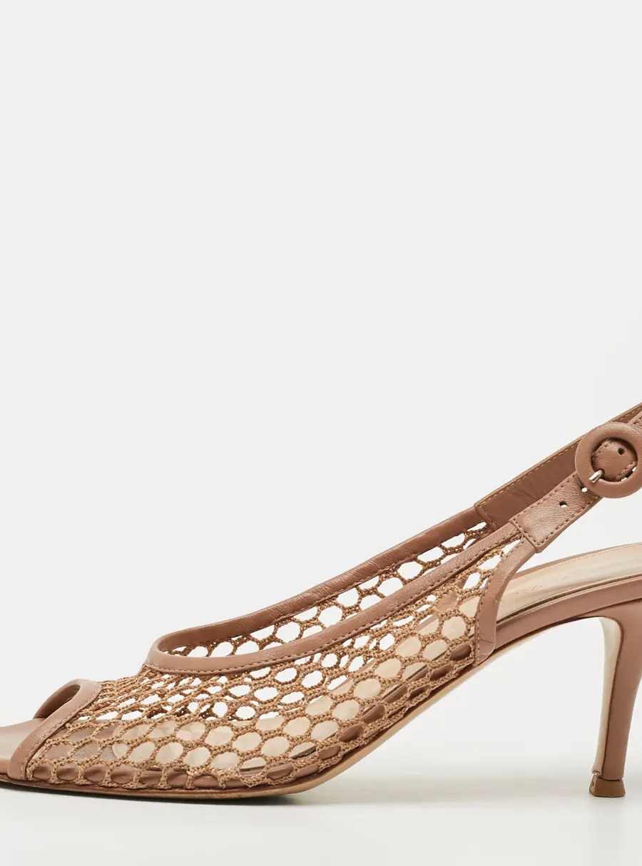 Gianvito Rossi Size 39.5 Beige Leather and Mesh Slingback Sandals