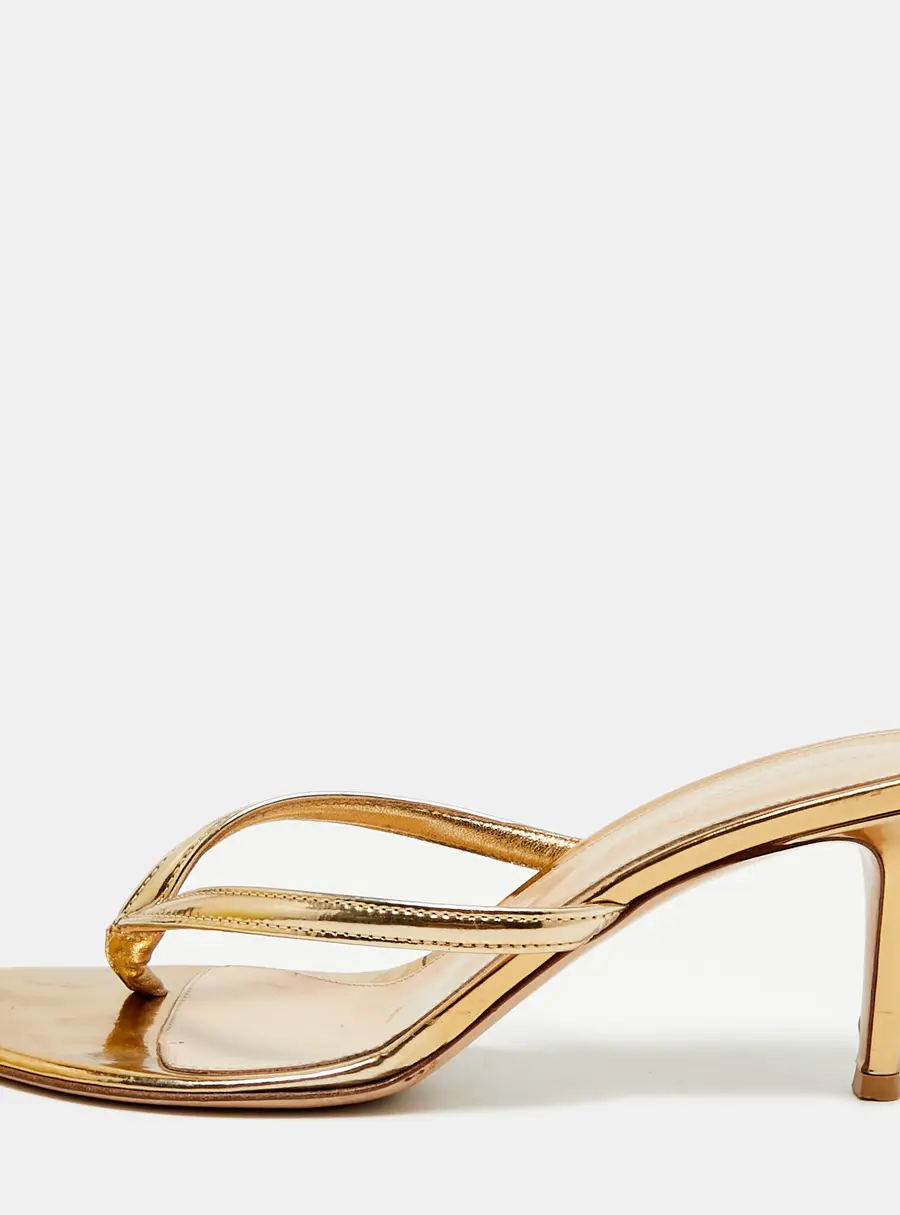 Gianvito Rossi Calypso Size 37 Gold Metallic Leather Thong Sandals