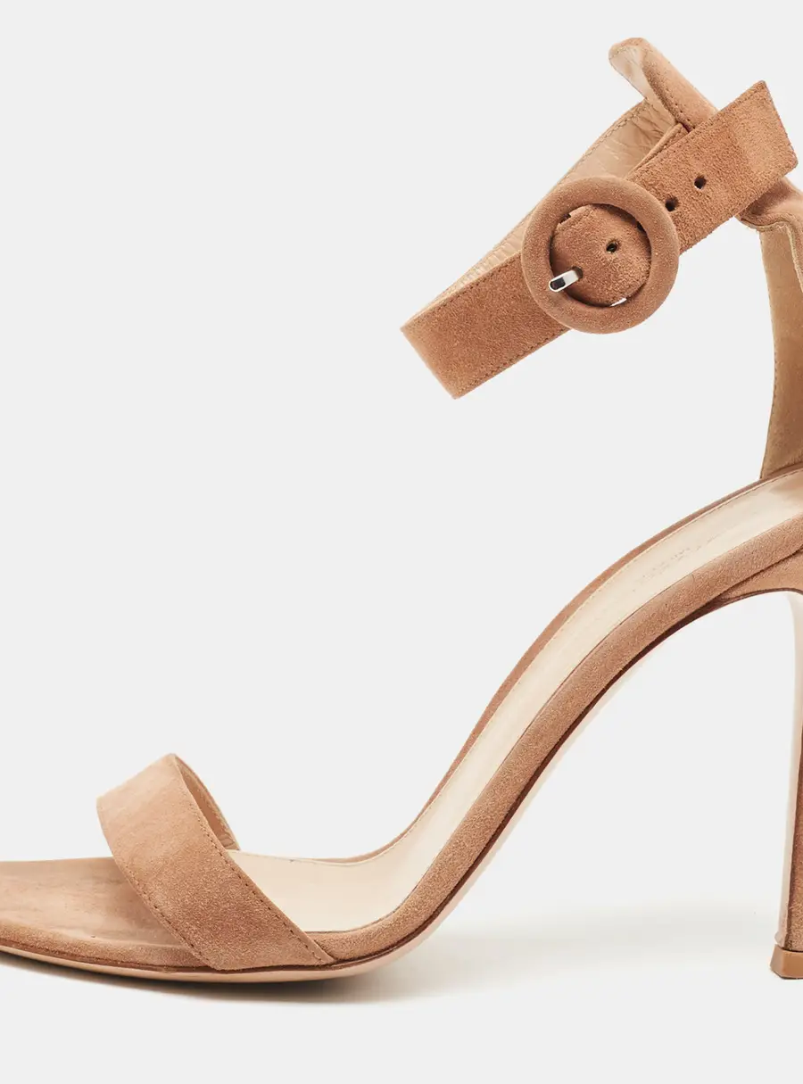 Gianvito Rossi Cherry Portofino Size 38 Beige Suede Ankle Strap Sandals