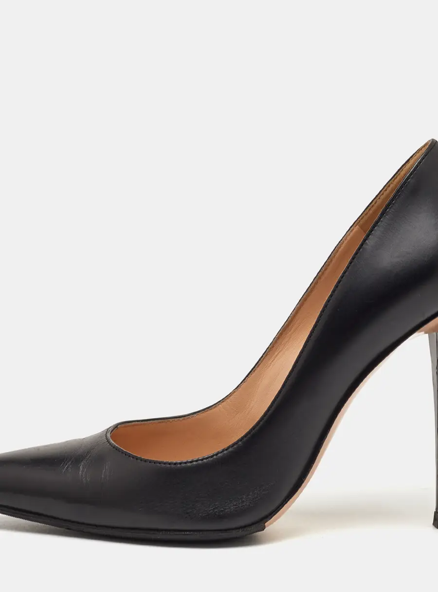 Gianvito Rossi Size 36.5 Black Leather Pointed Toe Pumps
