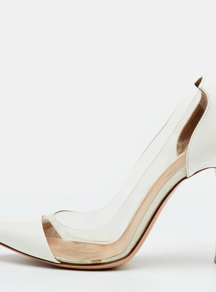 Gianvito Rossi Plexi Size 40 White/Transparent Patent Leather and PVC Pumps