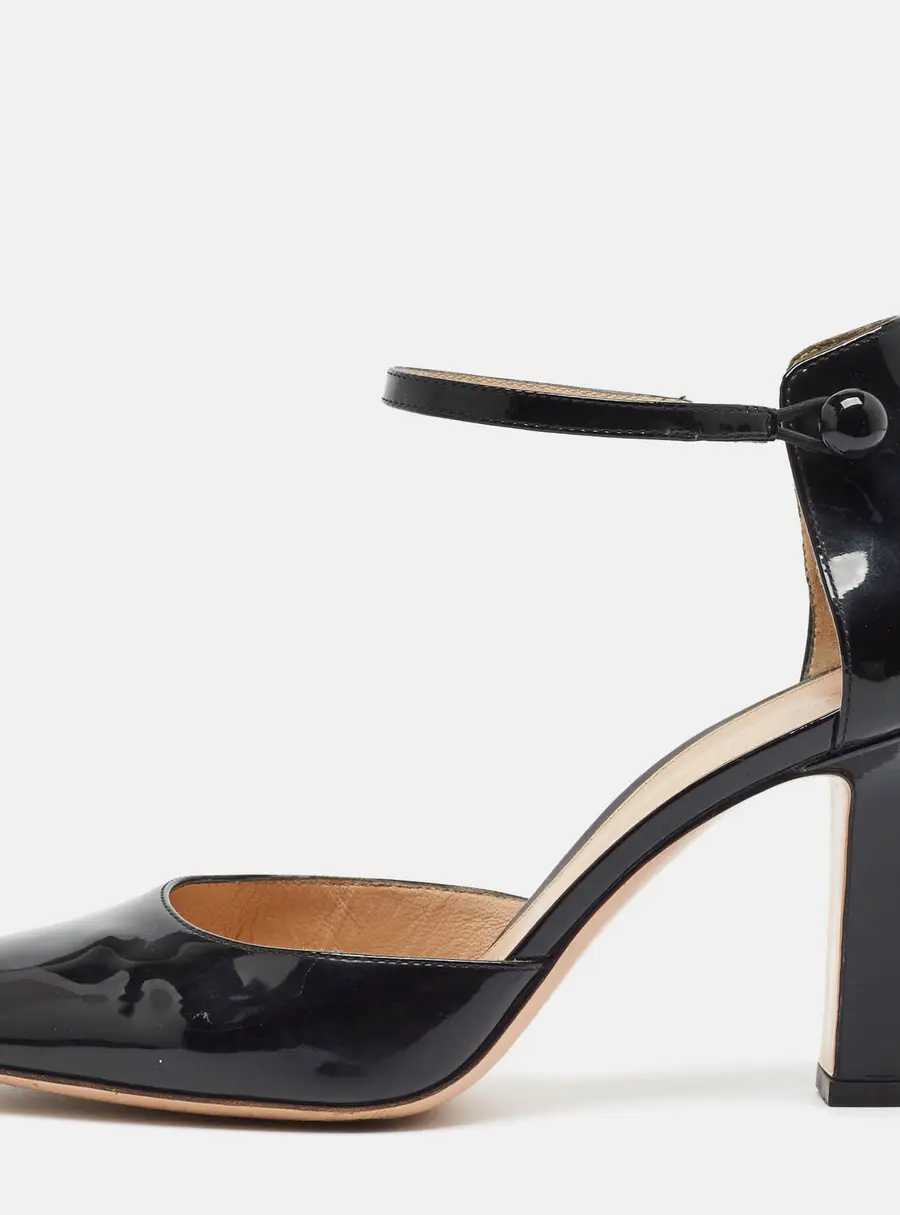 Gianvito Rossi Size 38 Black Patent Leather Mary Jane Pumps