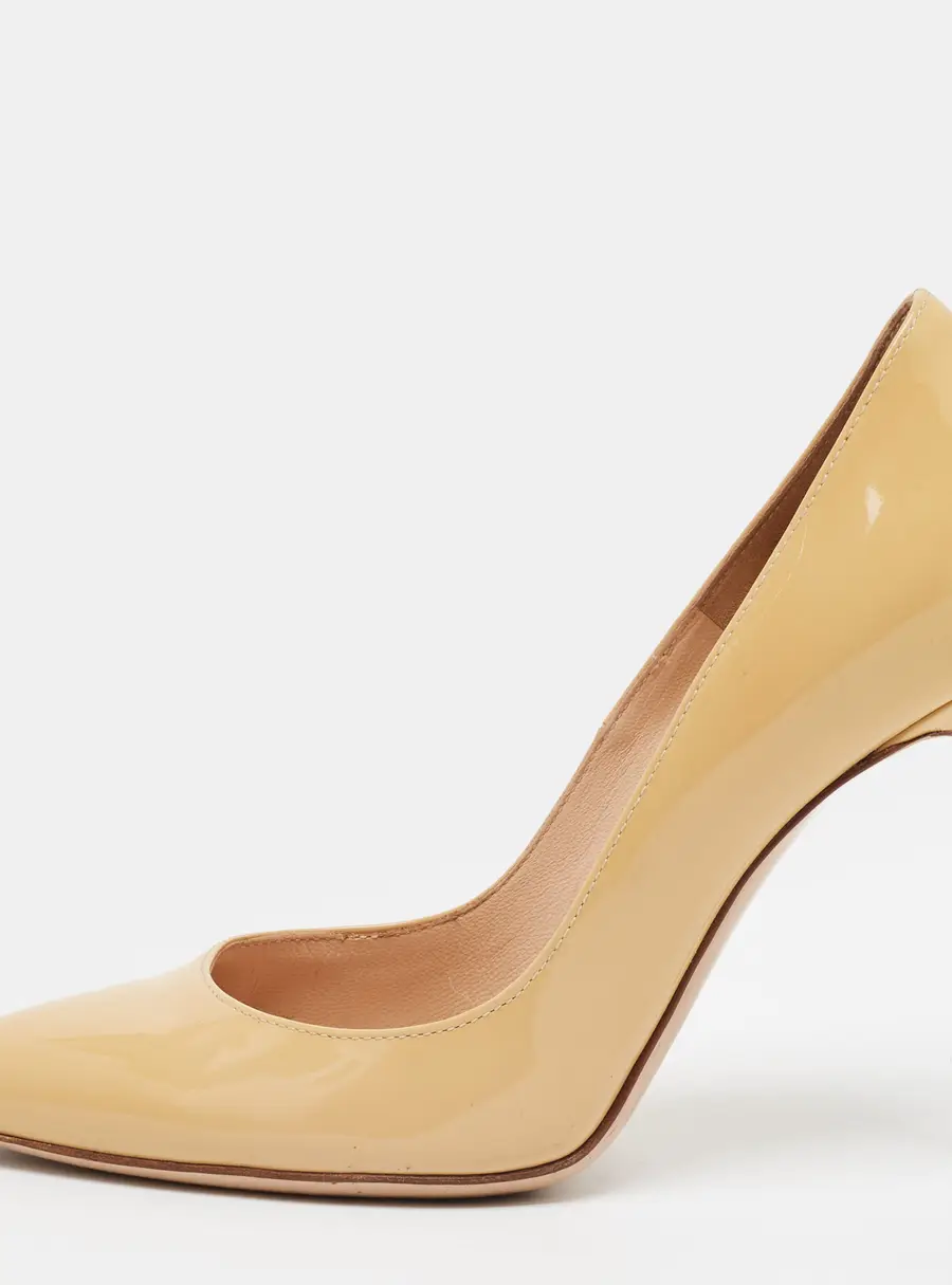 Gianvito Rossi Gianvito Size 35 Beige Patent Leather Pumps