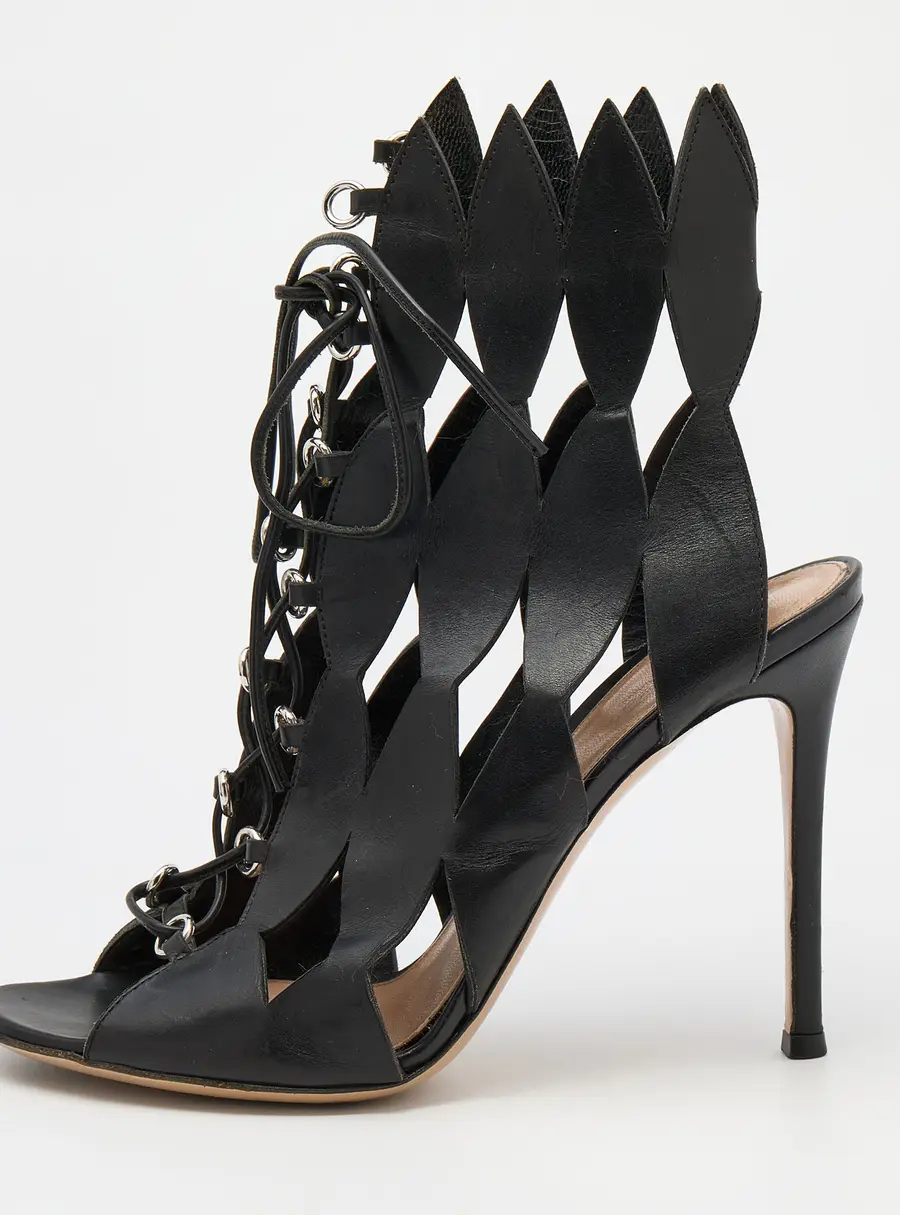 Gianvito Rossi Black Cutout Leather Lace Up Ankle Booties Size 37