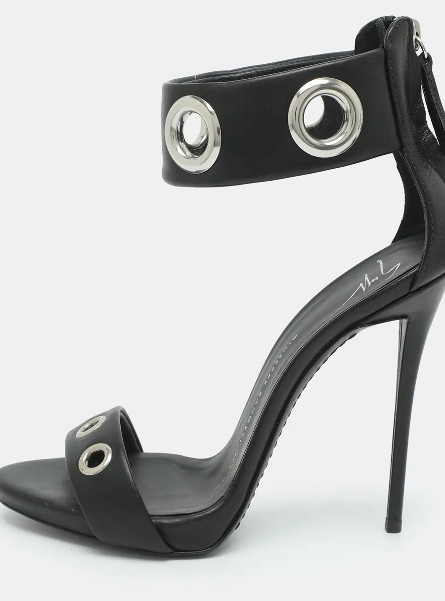 Giuseppe Zanotti Size 36 Black Leather Ankle Strap Sandals