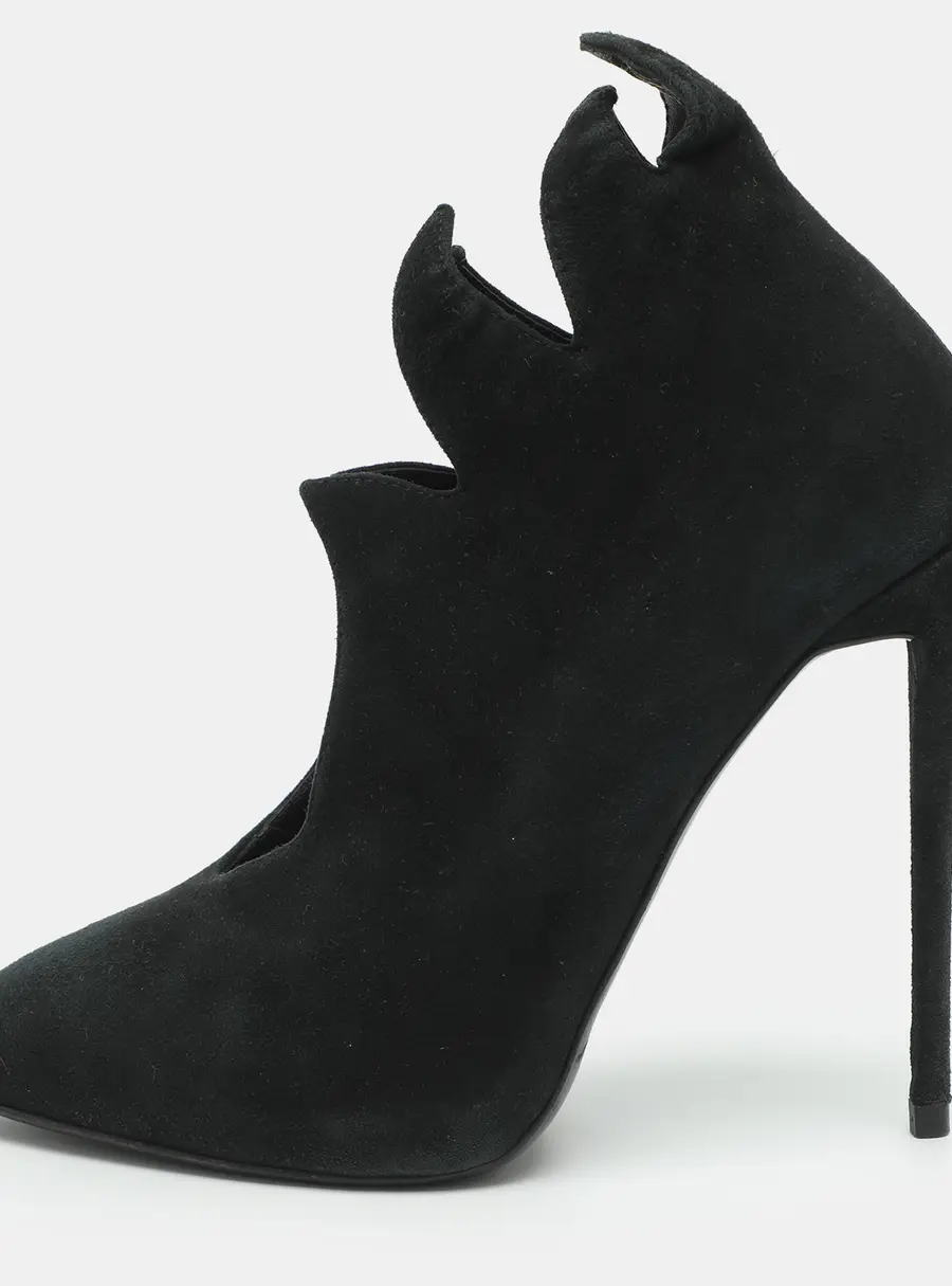 Giuseppe Zanotti Size 38 Black Suede Booties