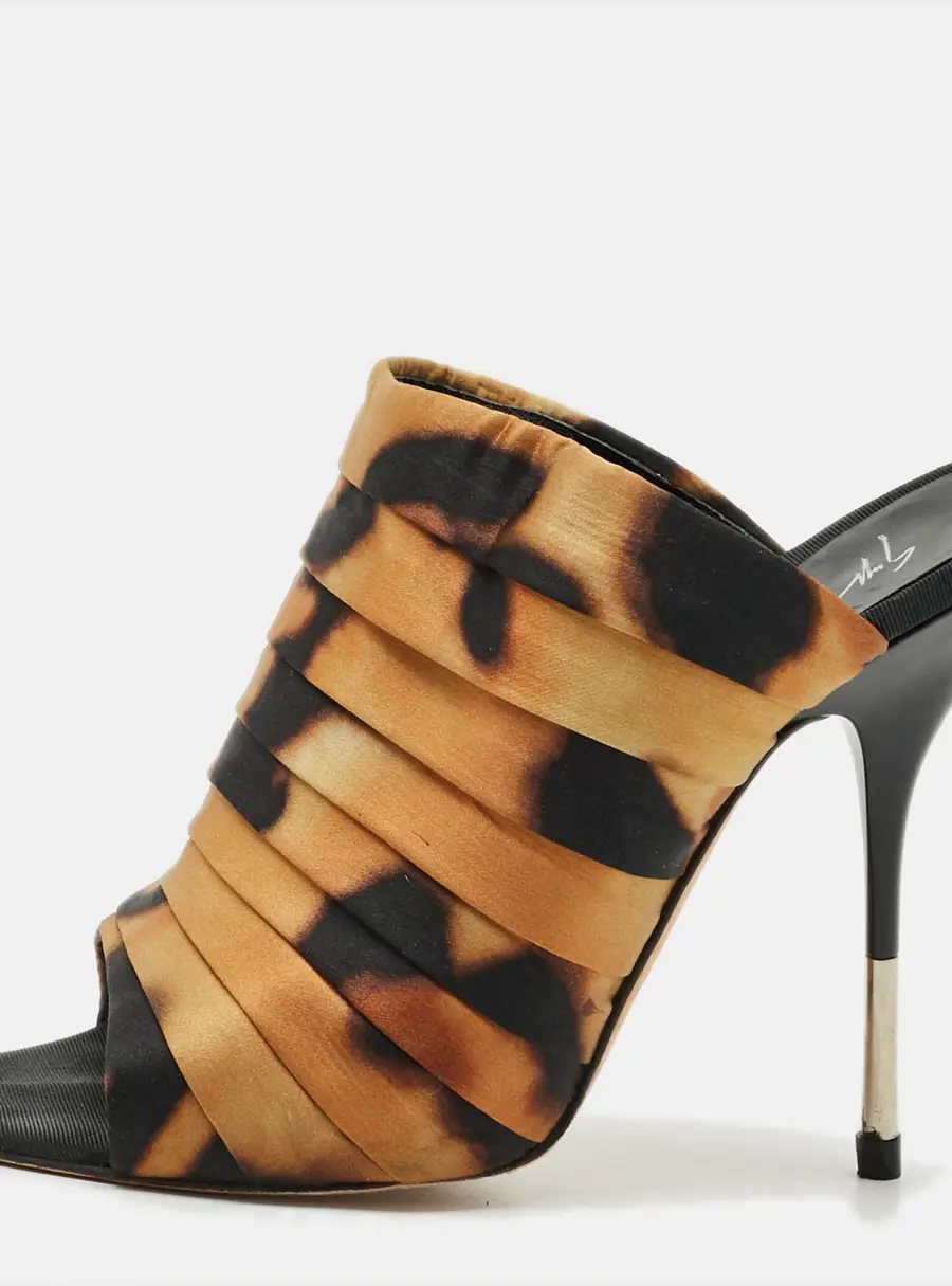 Giuseppe Zanotti Size 38 Two Tone Satin Mules