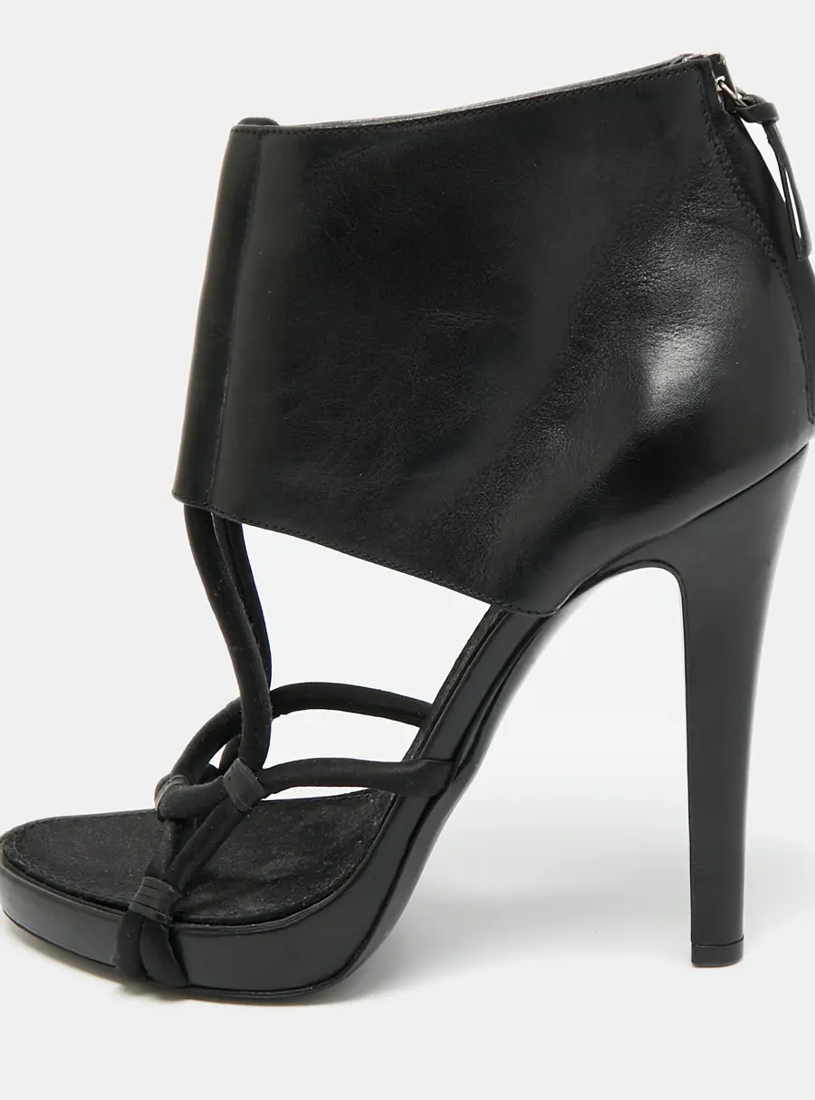 Givenchy Size 38.5 Black Leather Ankle Strap Sandals