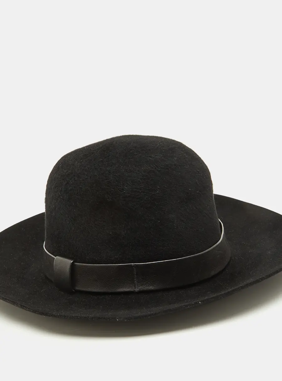 Hermes Caps Black Lambskin Leather and Rabbit Fur
