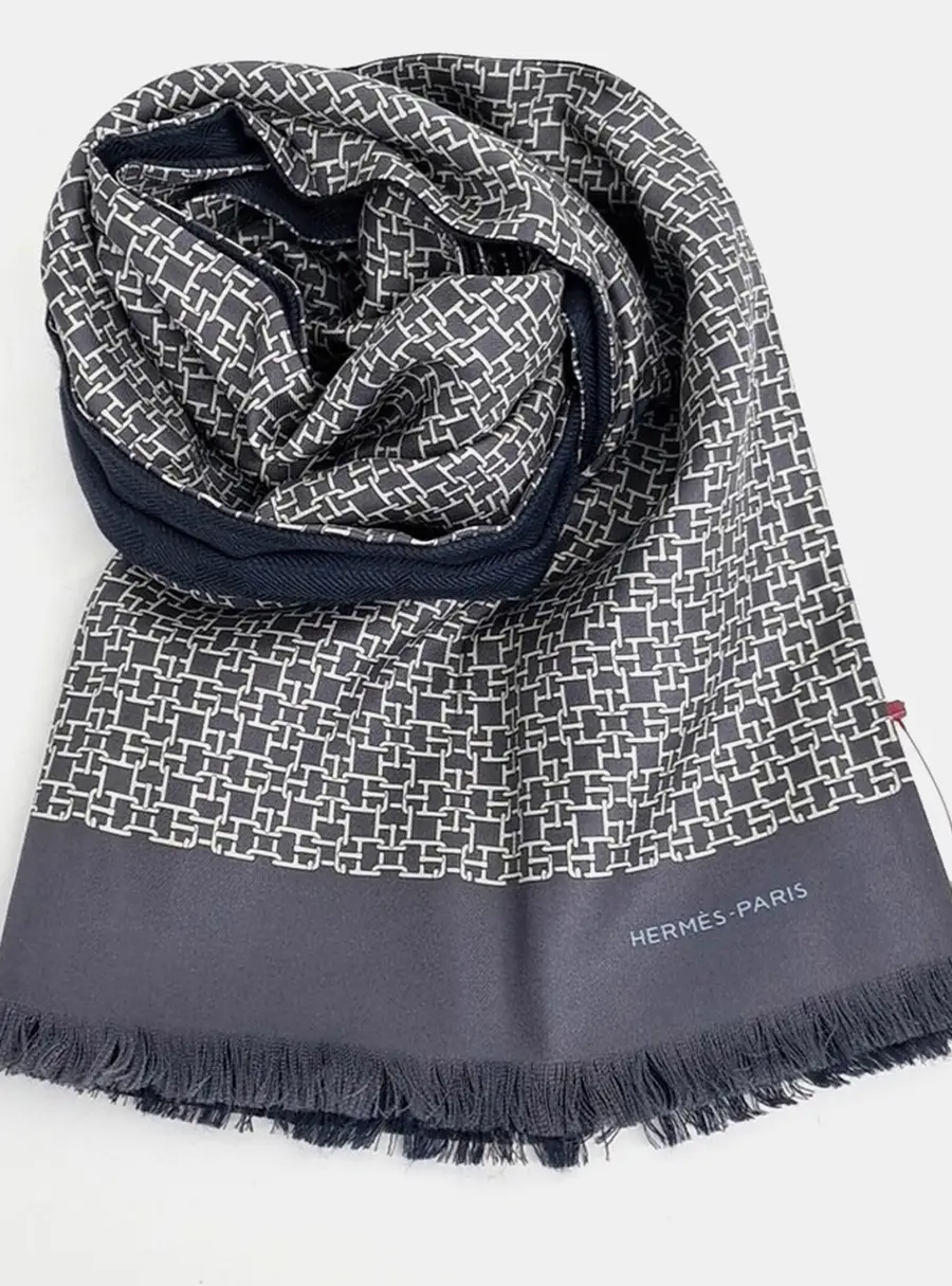 Hermes silk navy muffler