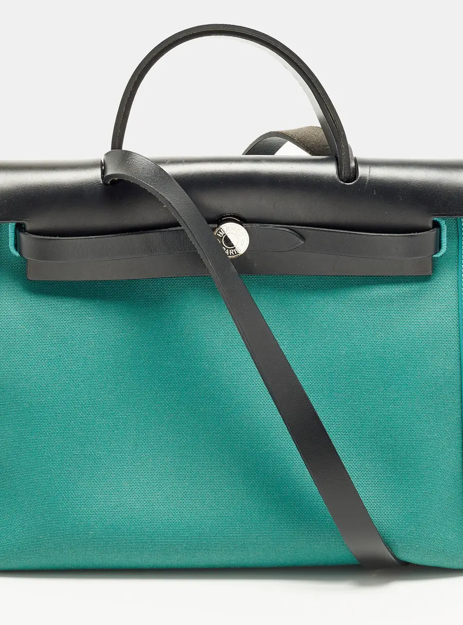 Herm&egrave;s Herbag Zip 31 Malachite/Noir Militaire Toile and Vache Hunter Top Handle Bag