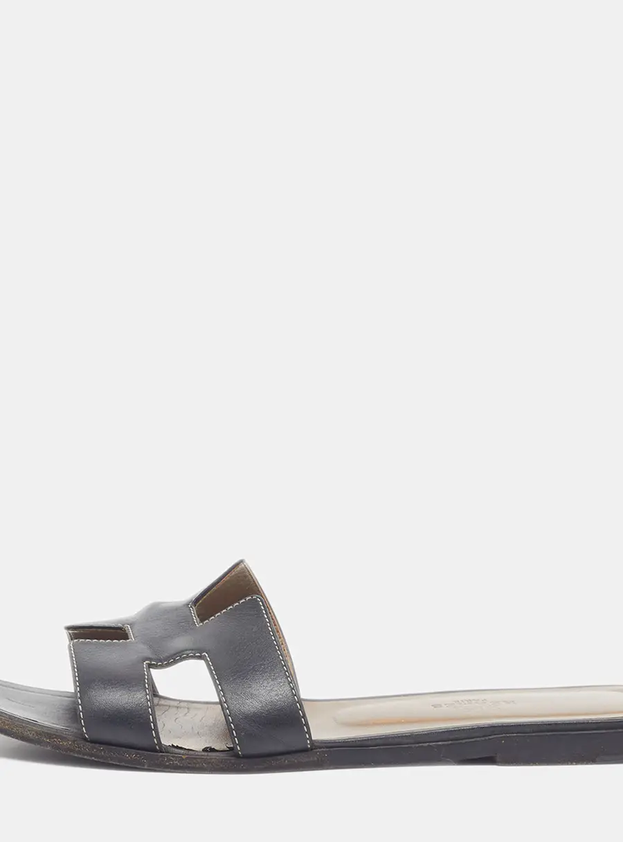 Hermes Oran Size 40 Black Leather Flat Slide