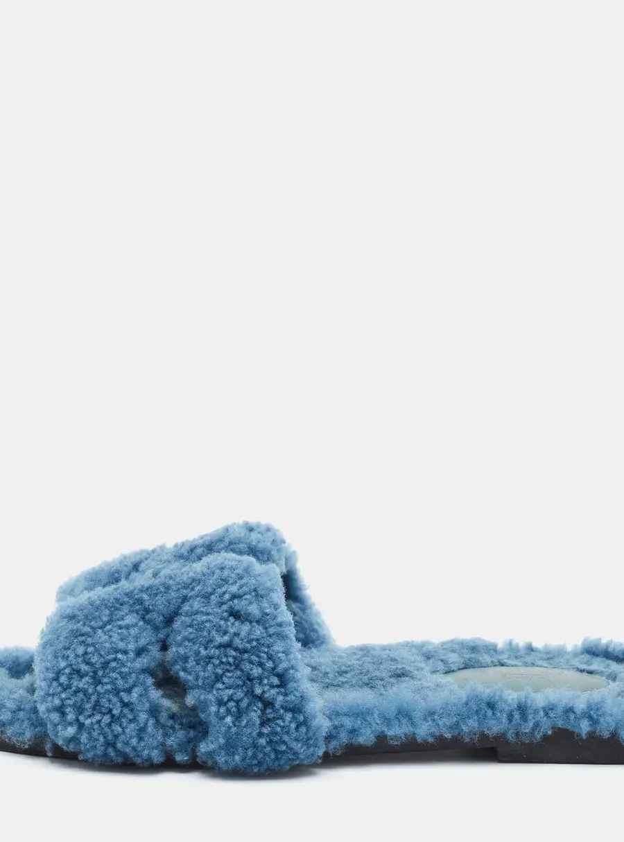 Hermes Oran Size 39.5 Blue Shearling Flat Slides