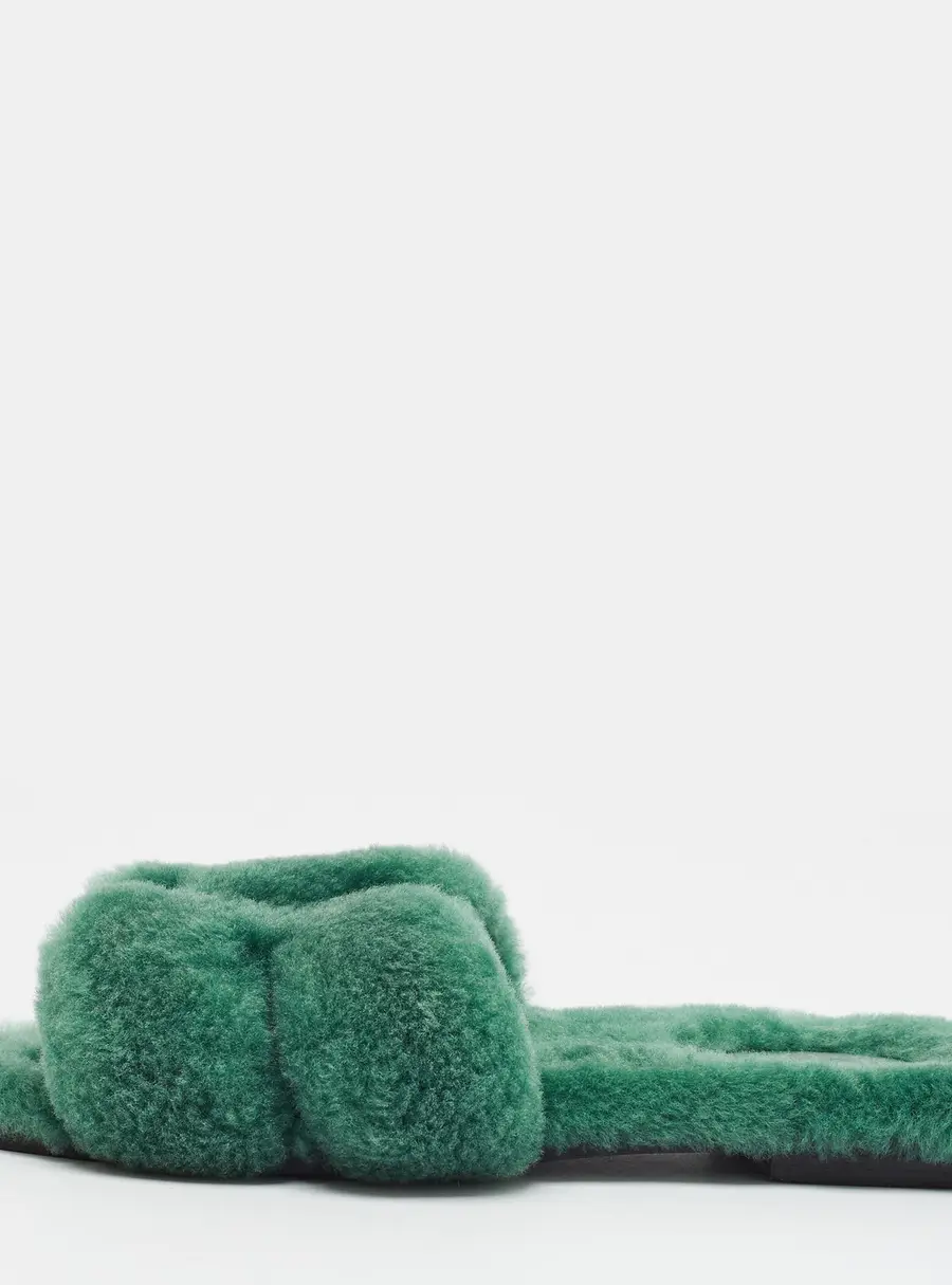 Herm&egrave;s Oran Size 39 Green Shearling Fur Flat Slide