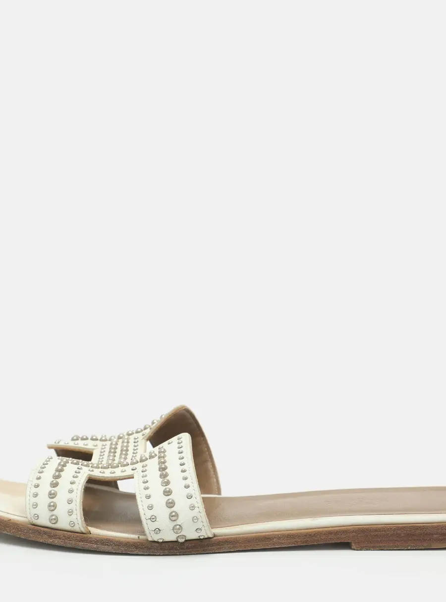 Hermes Oran Size 40.5 White Leather Studded Flat Sandals