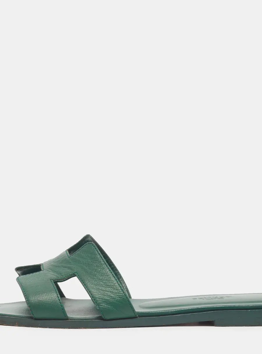 Hermes Oran Size 38 Green Leather Flat Slides