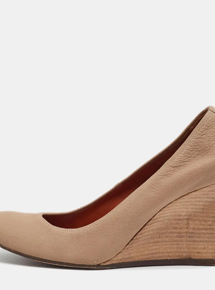 Lanvin Size 38 Beige Leather Wedge Pumps