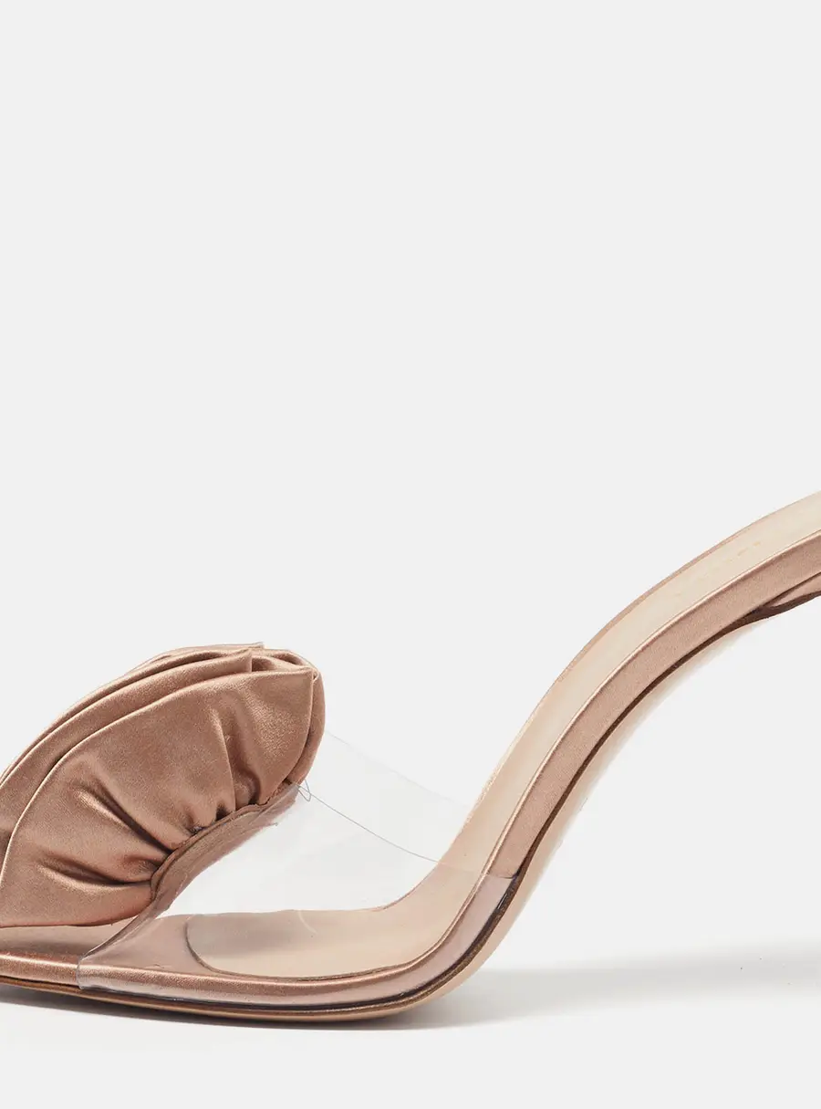 Le Silla Rose Applique Size 40 Gold PVC and Satin Slide Sandals