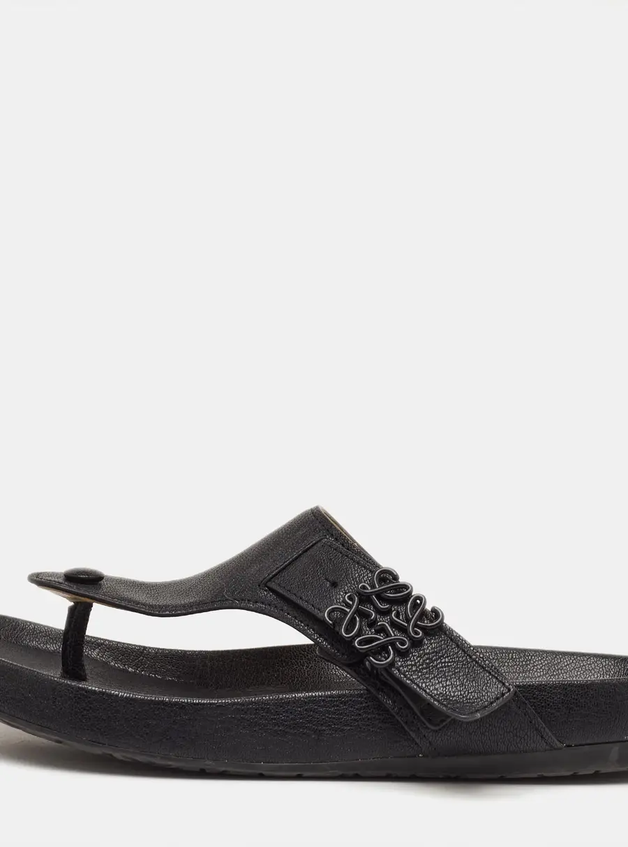 Loewe Anagram Size 39 Black Leather Thong Flats