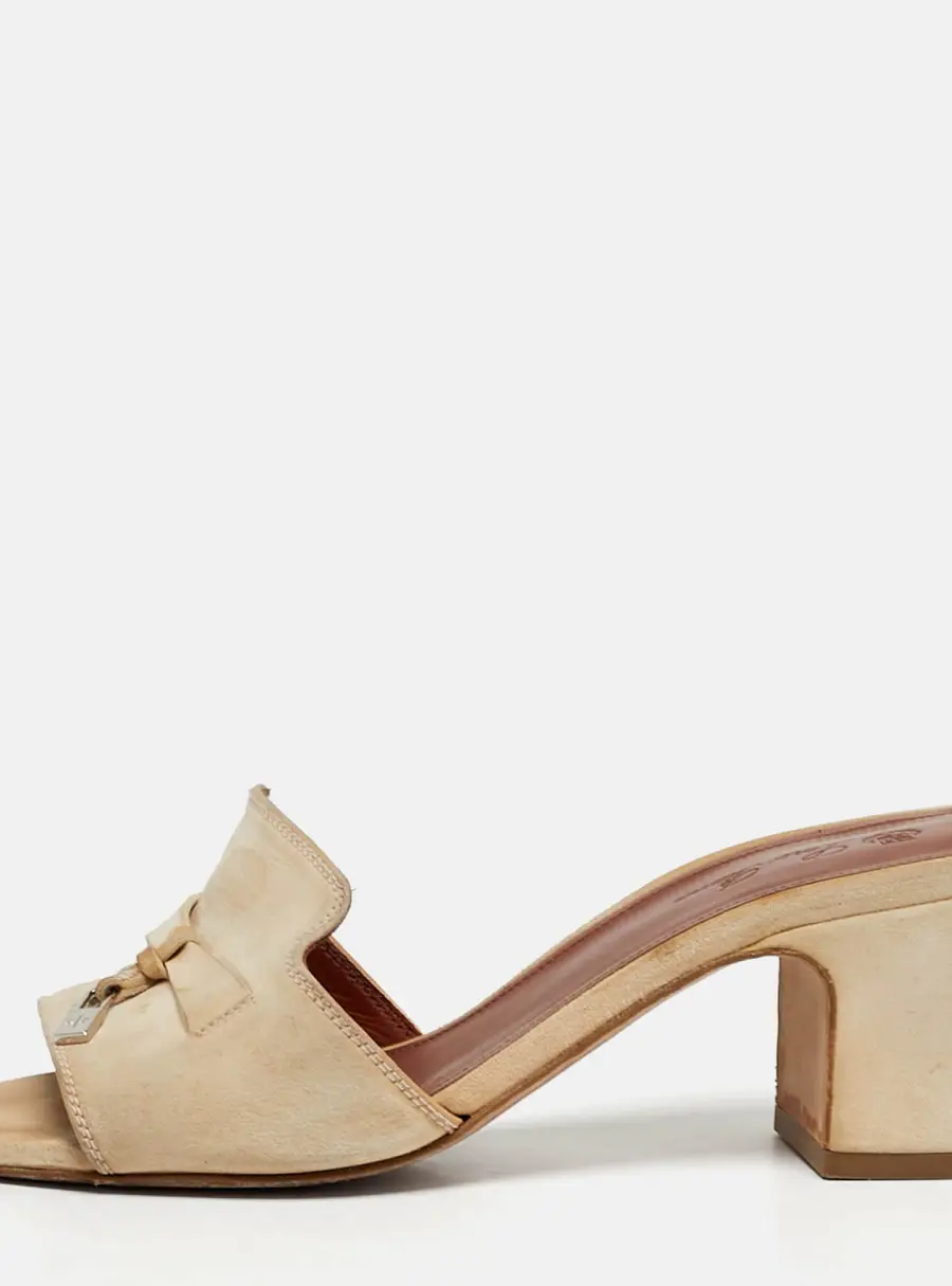 Loro Piana Summer Charms Size 36 Beige Suede Slide Sandals