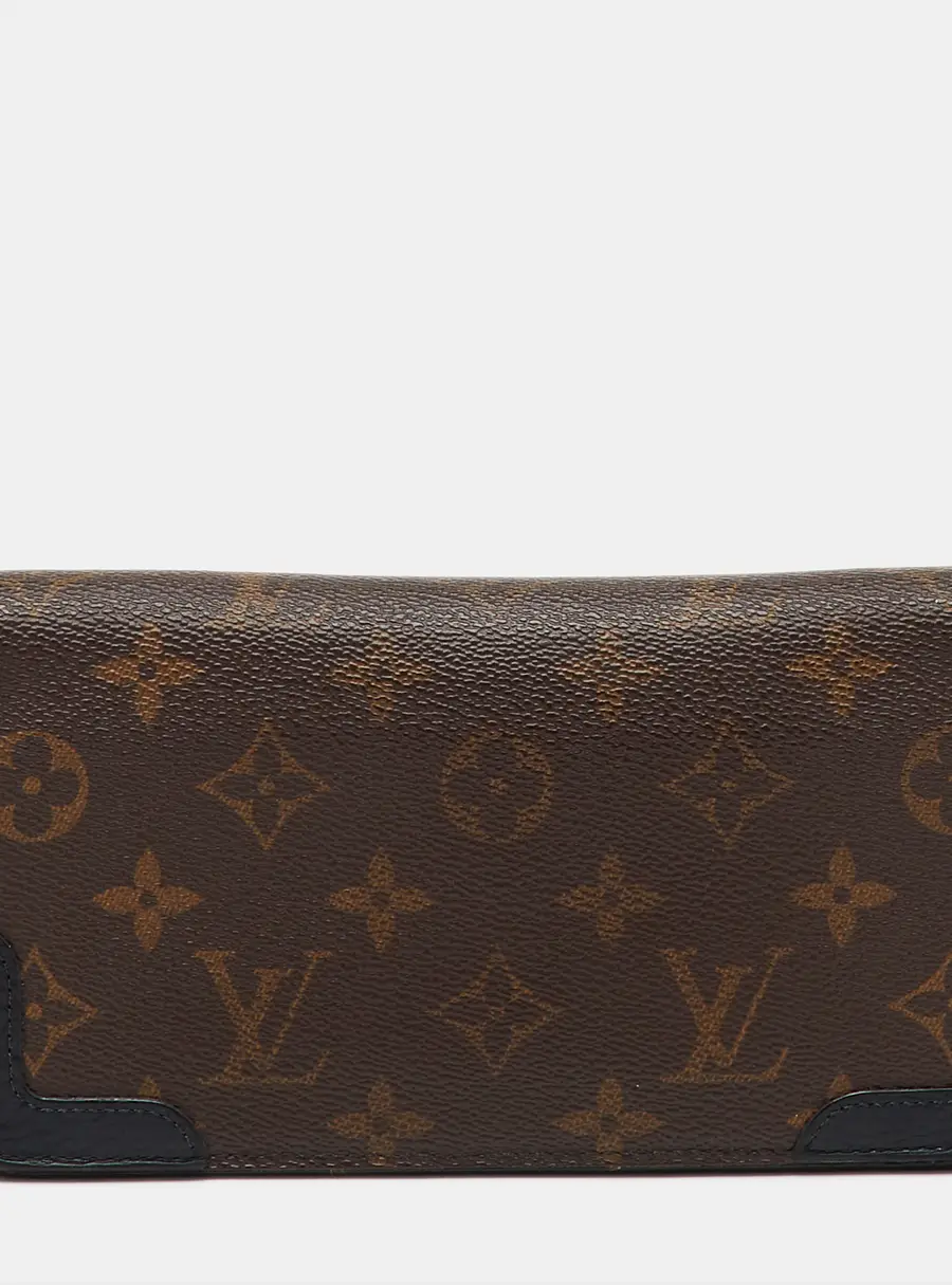 Louis Vuitton Zippy Brown Coated Canvas and Leather Zip Around