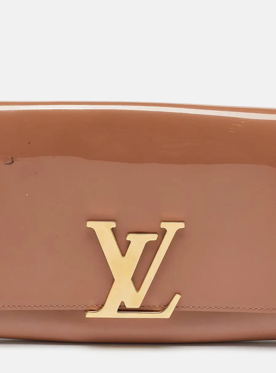 Louis Vuitton Louise Medium Beige Patent Leather Clutches