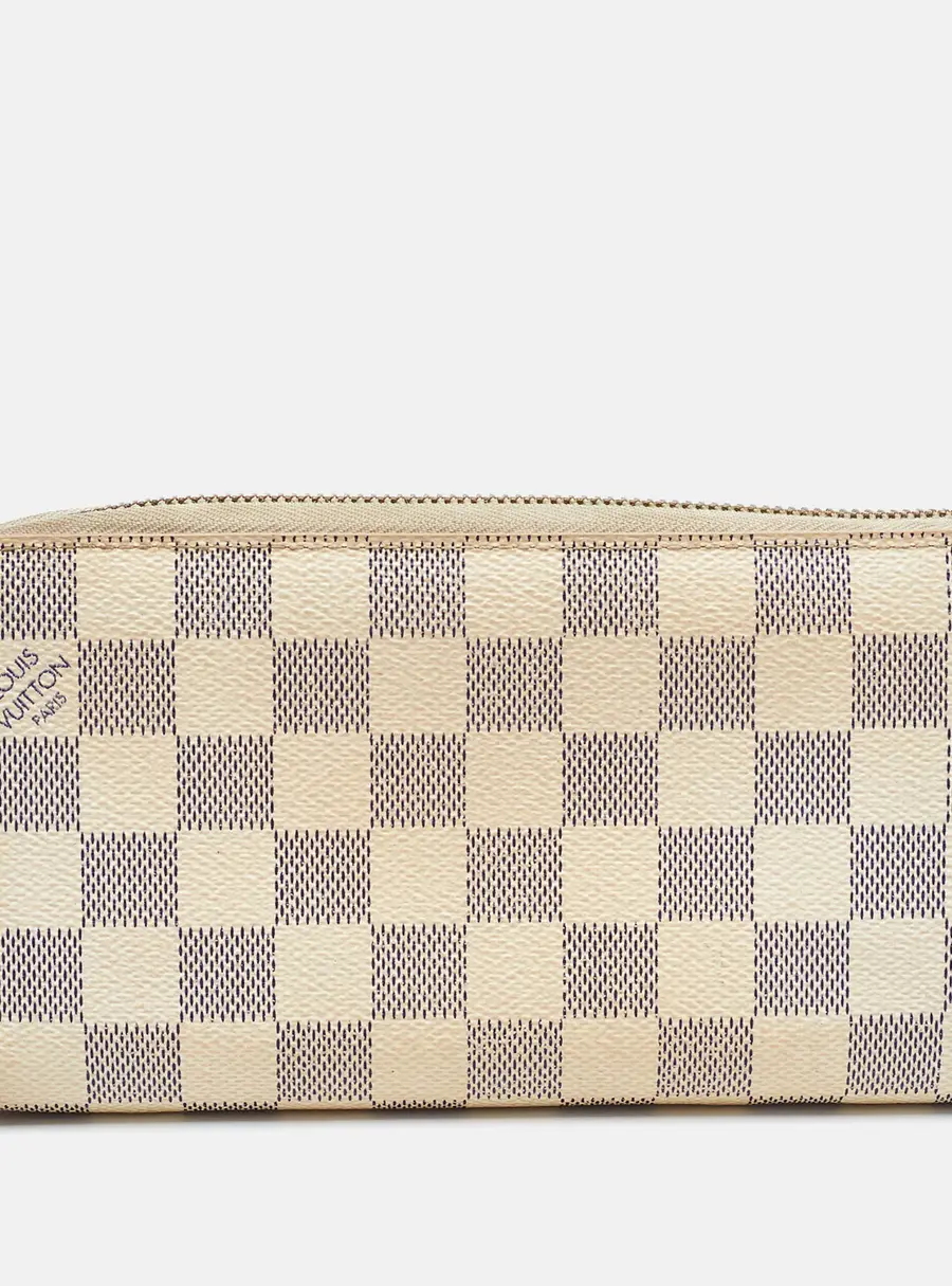 Louis Vuitton Zippy Medium White Coated Canvas Wallets
