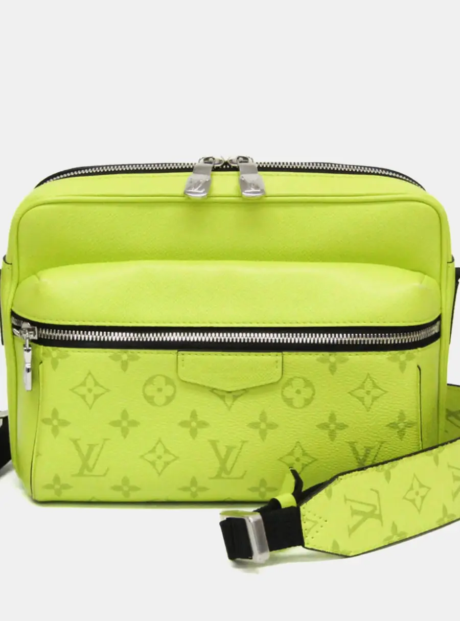 Louis Vuitton Outdoor Messenger PM Jaune Taigarama Leather Messenger Bag