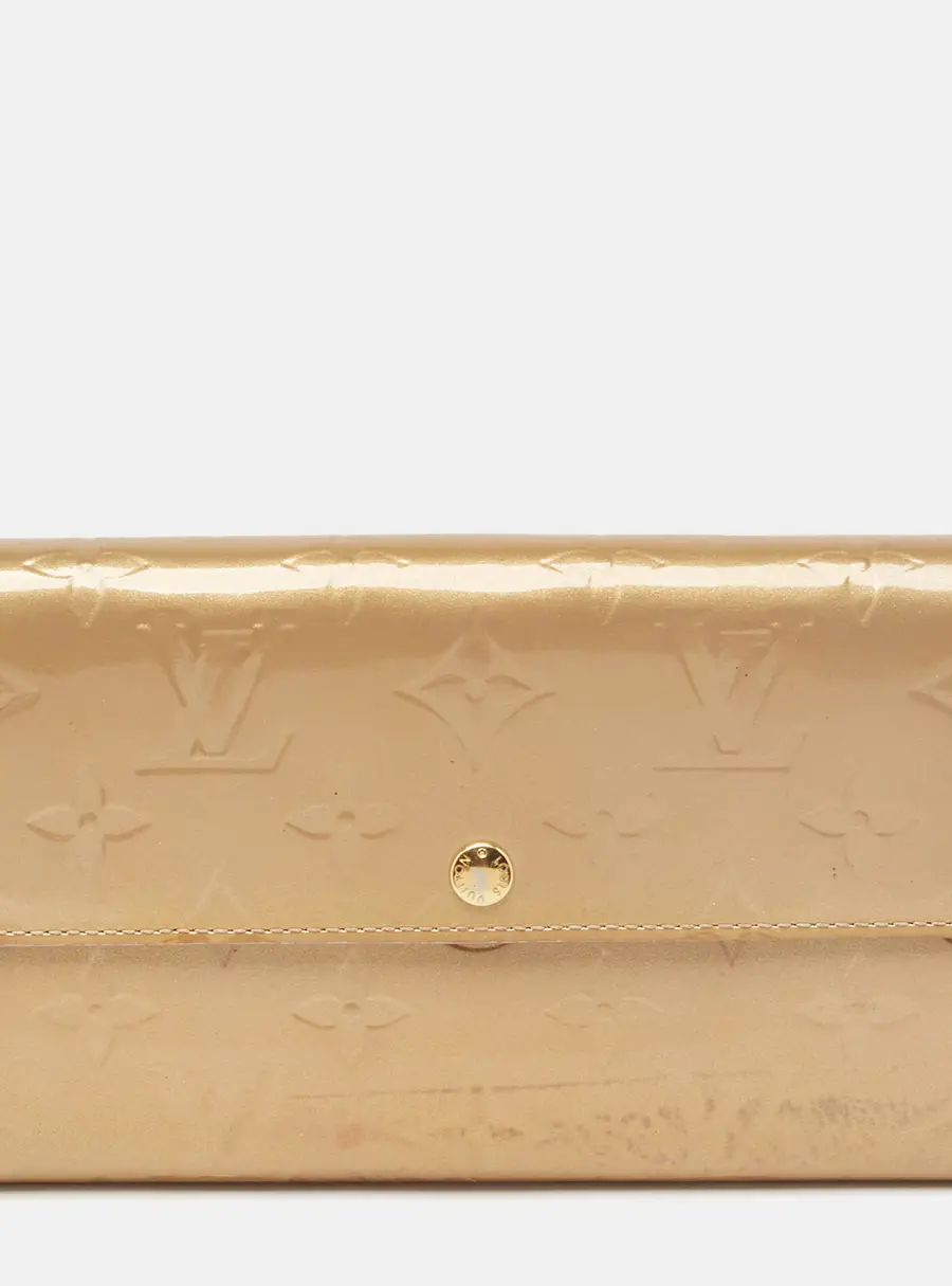 Louis Vuitton Beige Poudre Monogram Vernis Sarah Wallet
