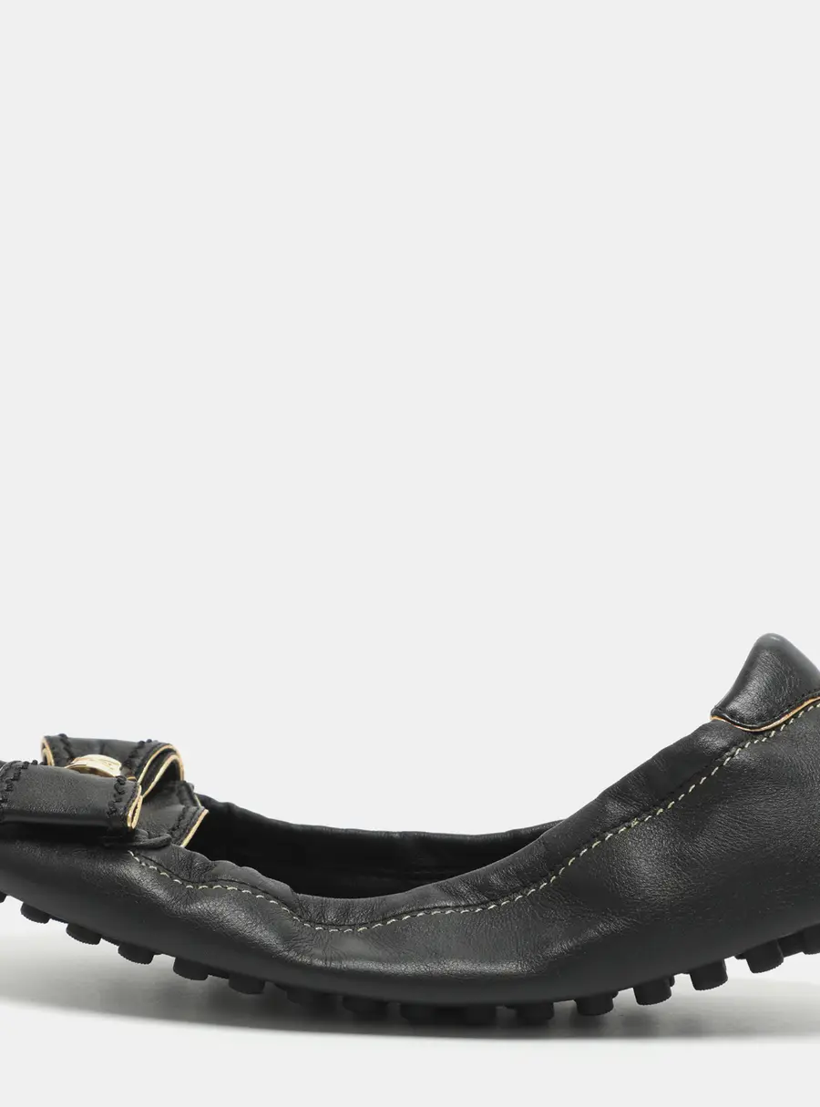 Louis Vuitton Bow Size 34.5 Black Leather Scrunch Ballet Flats