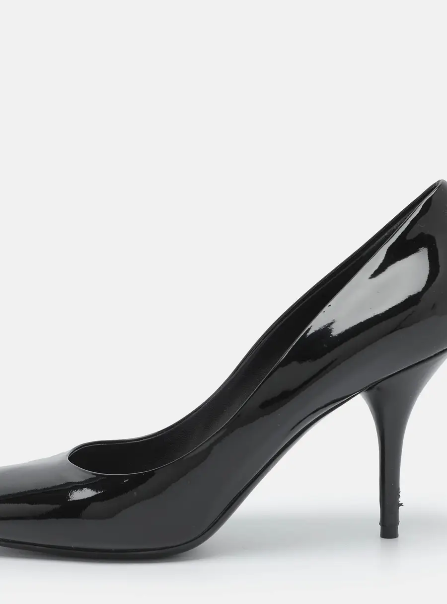 Louis Vuitton Lock It Size 38 Black Patent Leather Pumps