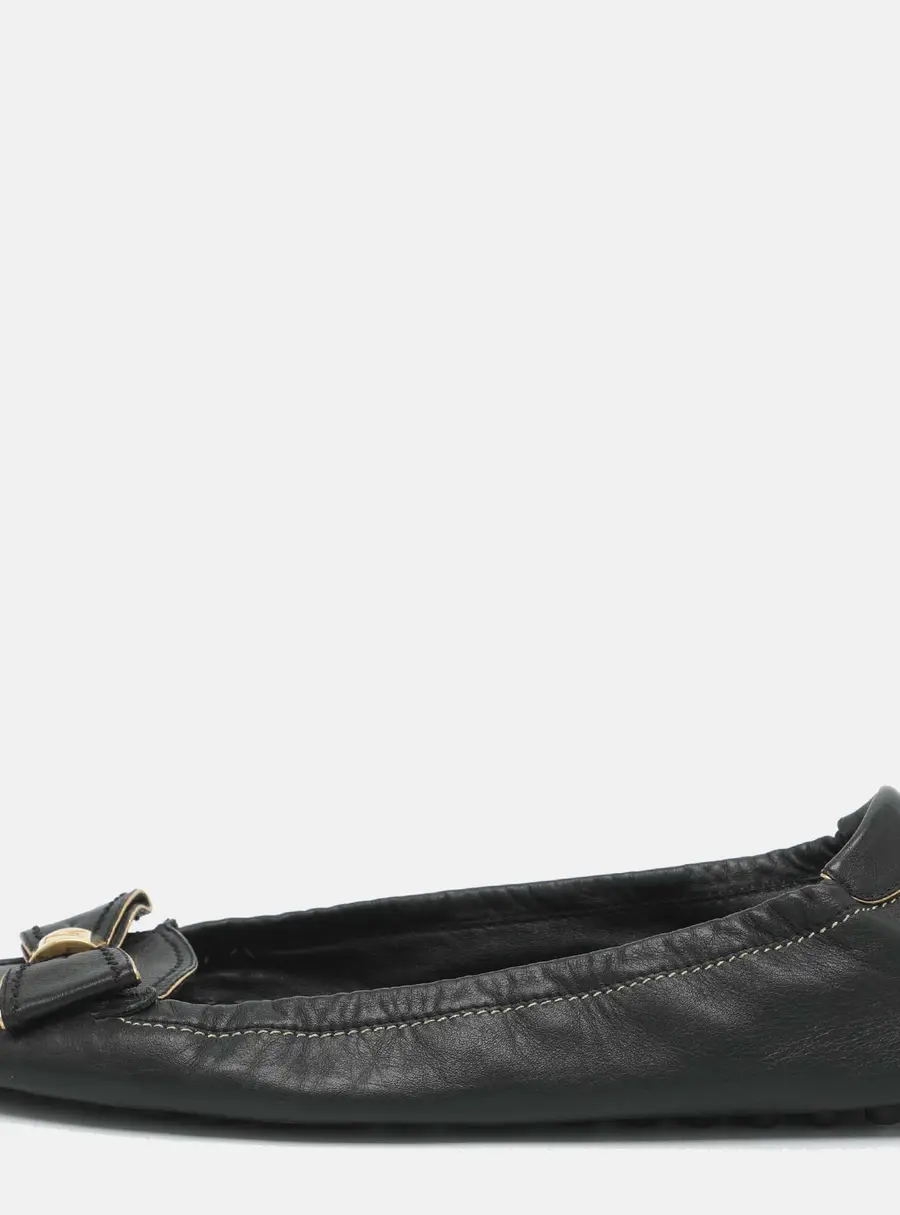 Louis Vuitton Bow Tempting Size 39.5 Black Leather Scrunch Loafers