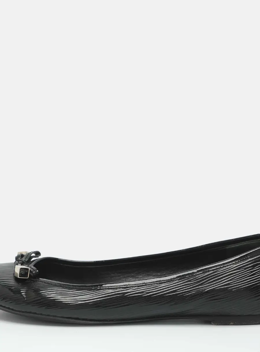 Louis Vuitton Debbie Size 40 Black Electric Epi Leather Flats
