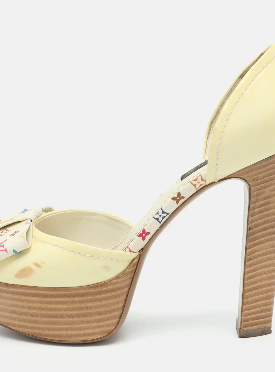 Louis Vuitton Size 37 Cream Coated Canvas and Patent Leather D'orsay Pumps