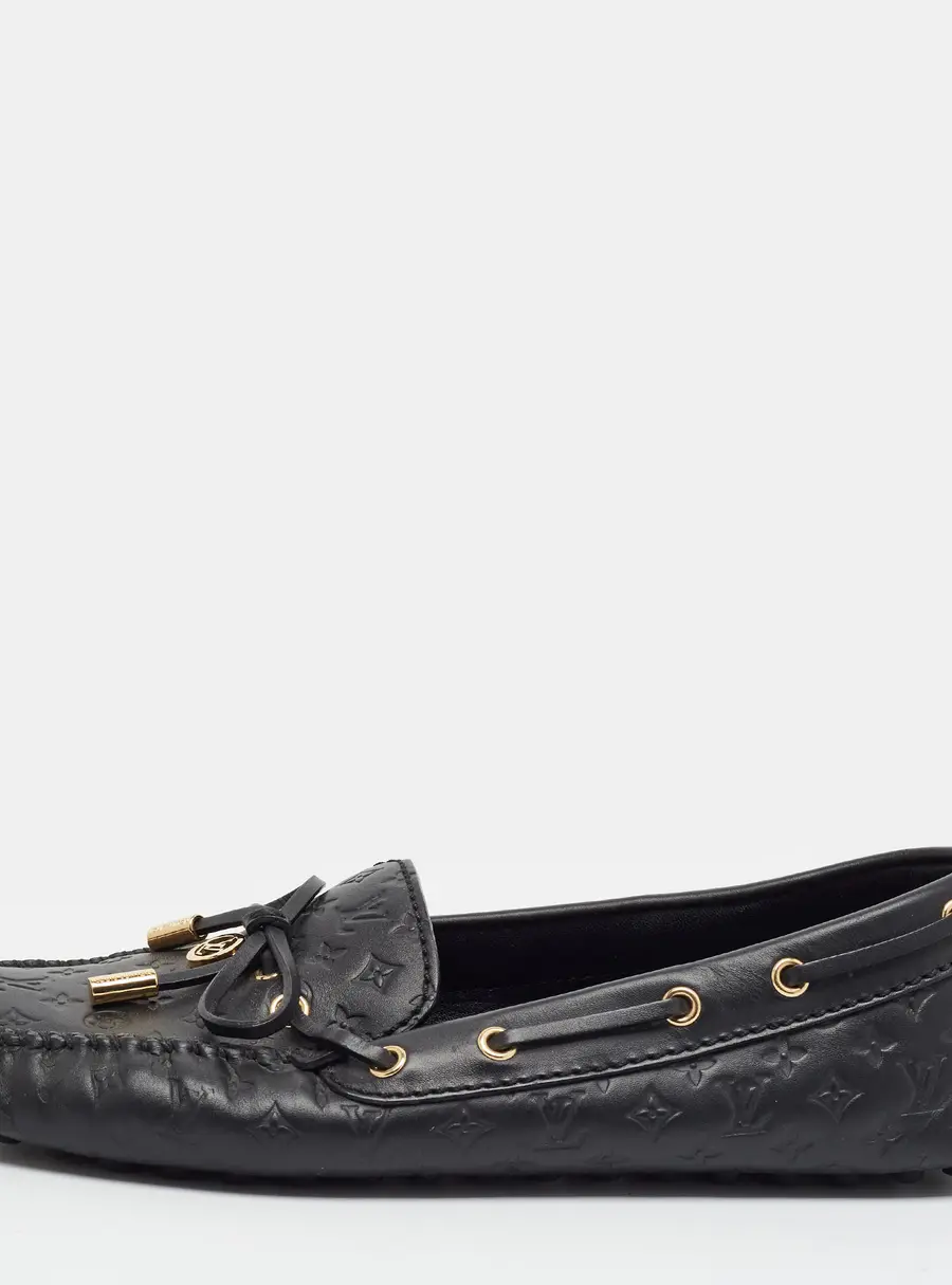 Louis Vuitton Gloria Size 38 Black Leather Loafers