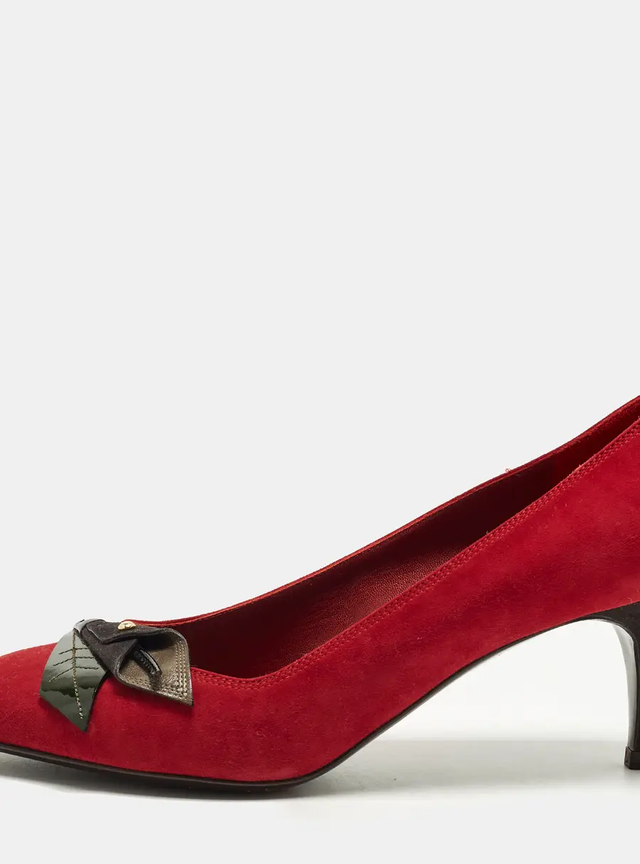Louis Vuitton Size 38.5 Red/Grey Suede Pointed Toe Pumps