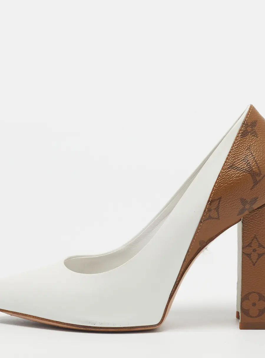 Louis Vuitton Rodeo Queen Size 39 White/Brown Monogram Canvas and Leather Pumps