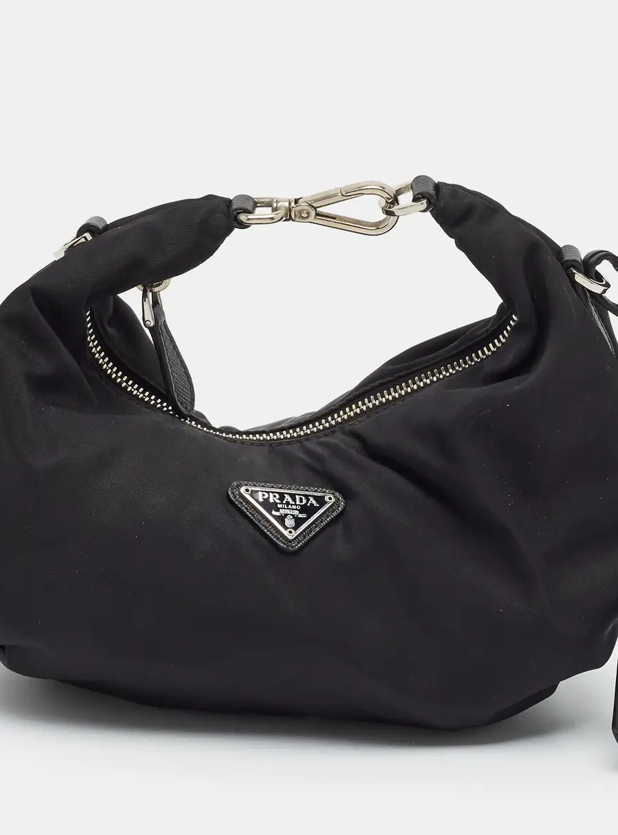 Prada Re-Edition 2006 Black Nylon Hobo