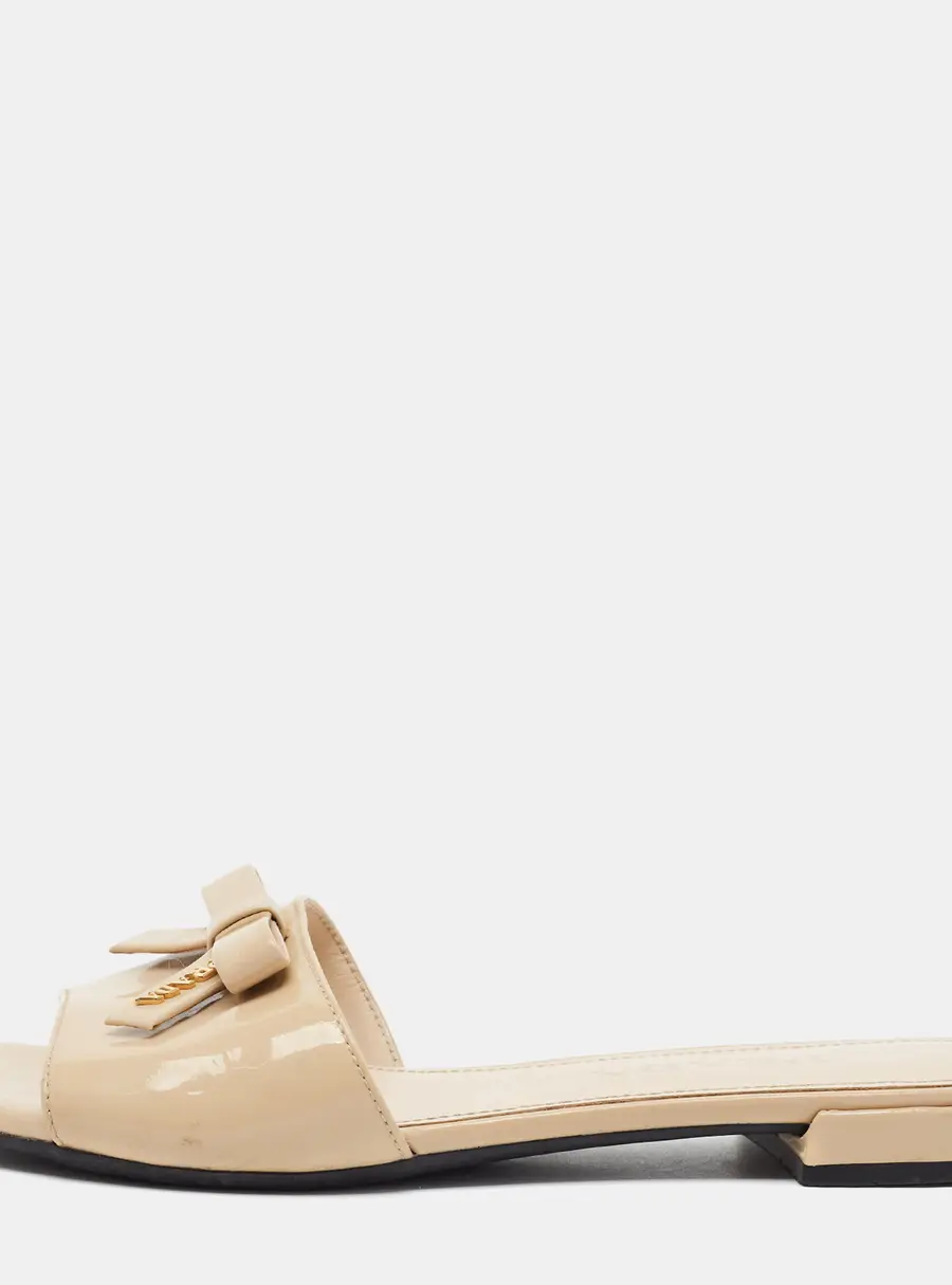 Prada Size 35 Beige Patent Leather Flat Slides