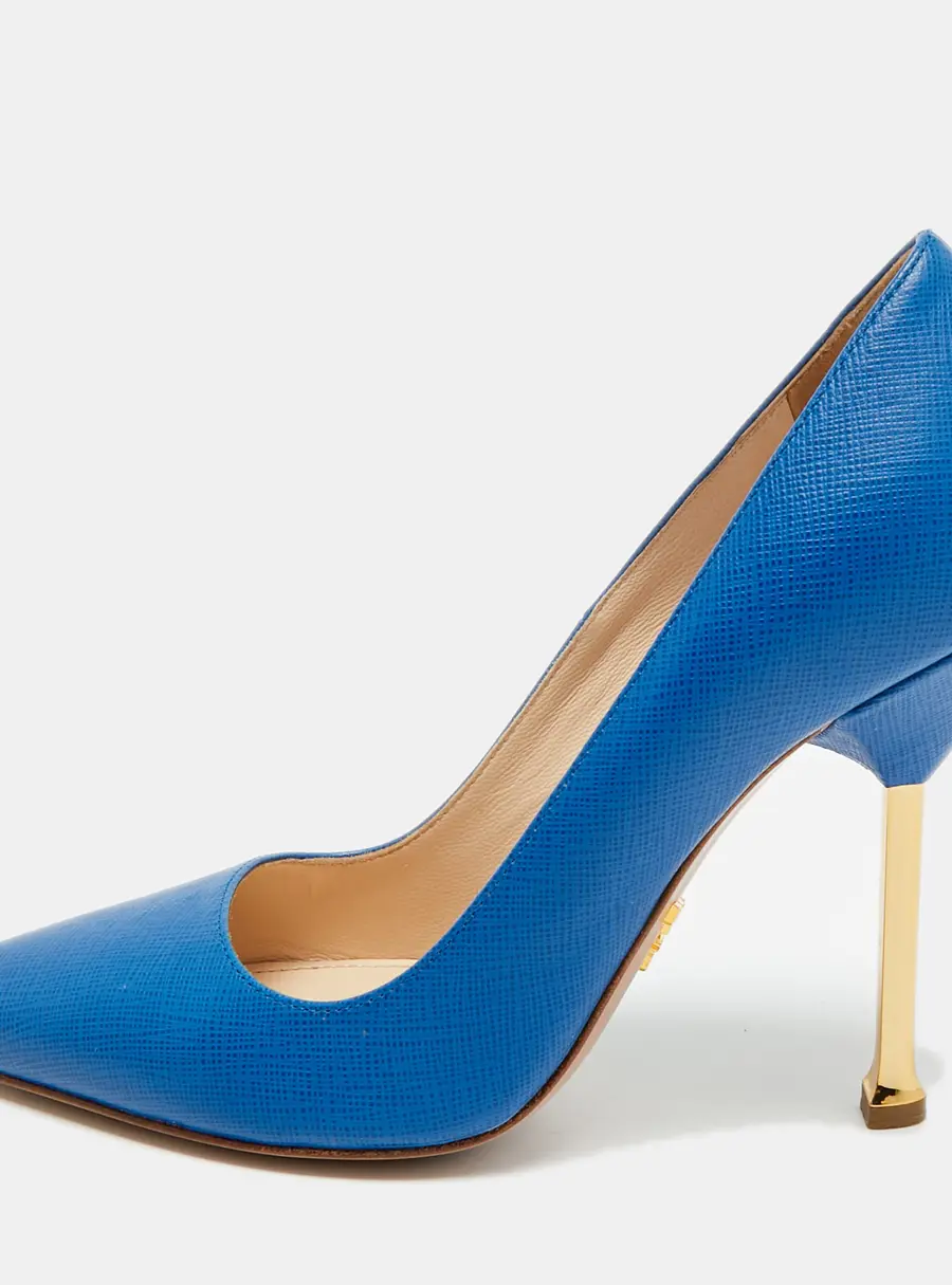 Prada Size 35.5 Blue Saffiano Leather Pointed Toe Pumps