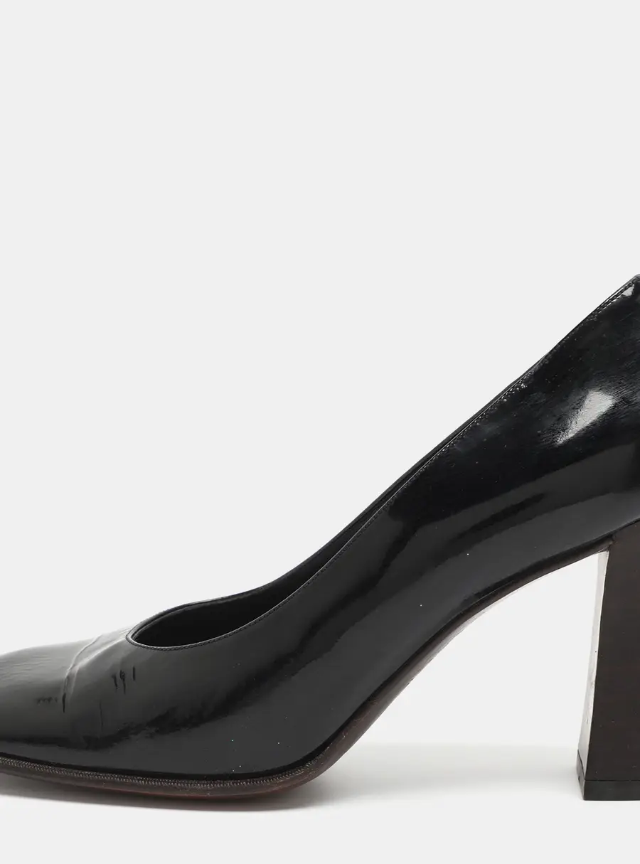 Prada Size 39 Midnight Blue Patent Leather Vintage Pumps