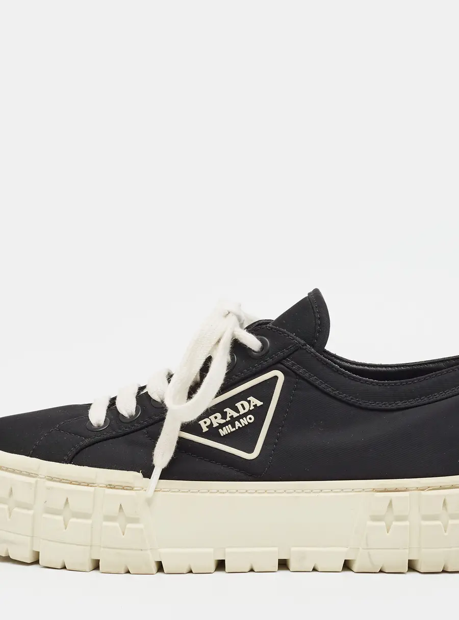 Prada Gabardine Size 40 Black Nylon Double Wheel Lace Up Sneakers