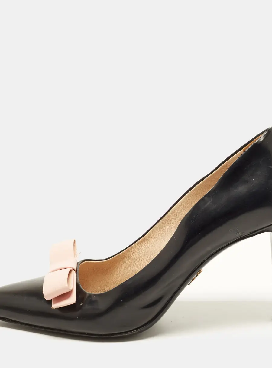 Prada Bow Size 38.5 Black/Pink Patent Leather Pointed Toe Pumps